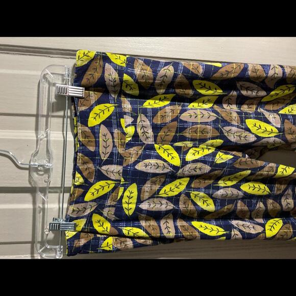 LulaRoe Vibrant Leaf Print Leggings TC - Picture 3 of 9